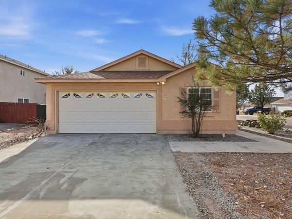 55 Violeta Place, Los Lunas, NM 87031
