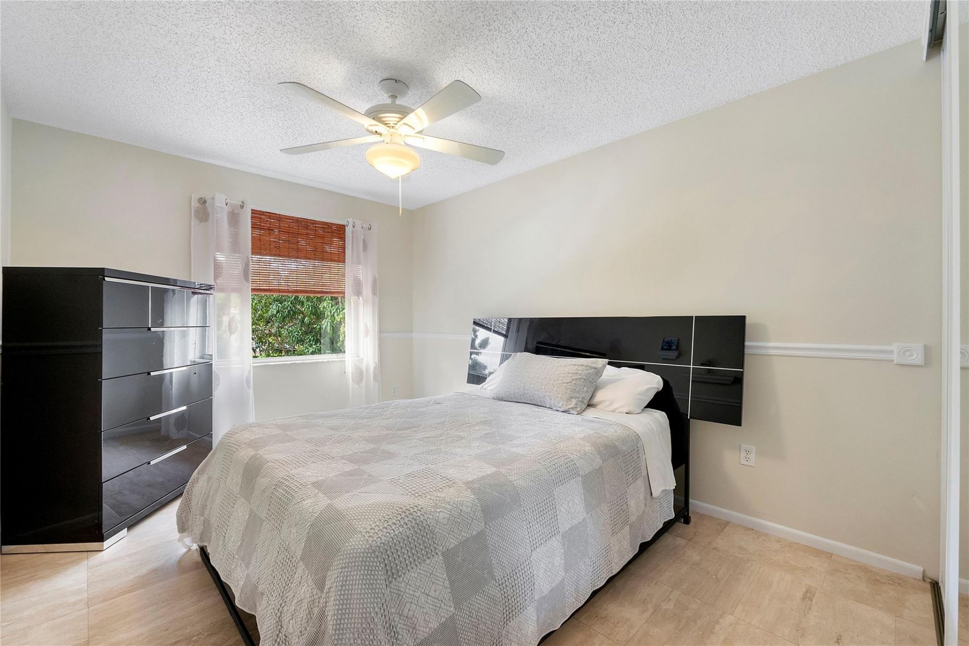 659 NW 88th Drive, Coral Springs, FL 33071 Photo