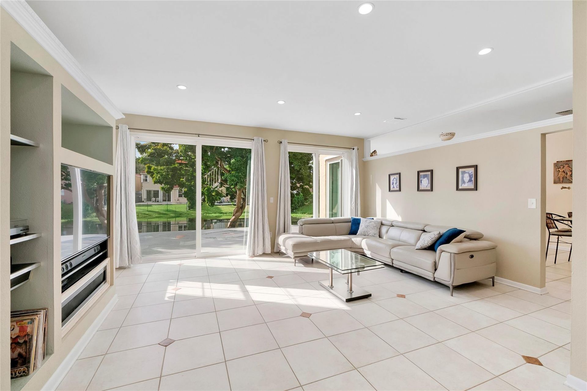 659 NW 88th Drive, Coral Springs, FL 33071 Photo