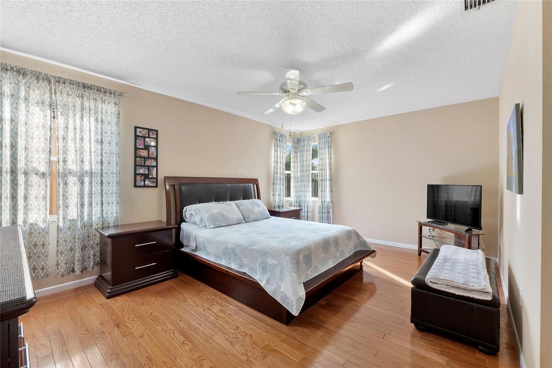 659 NW 88th Drive, Coral Springs, FL 33071 Photo