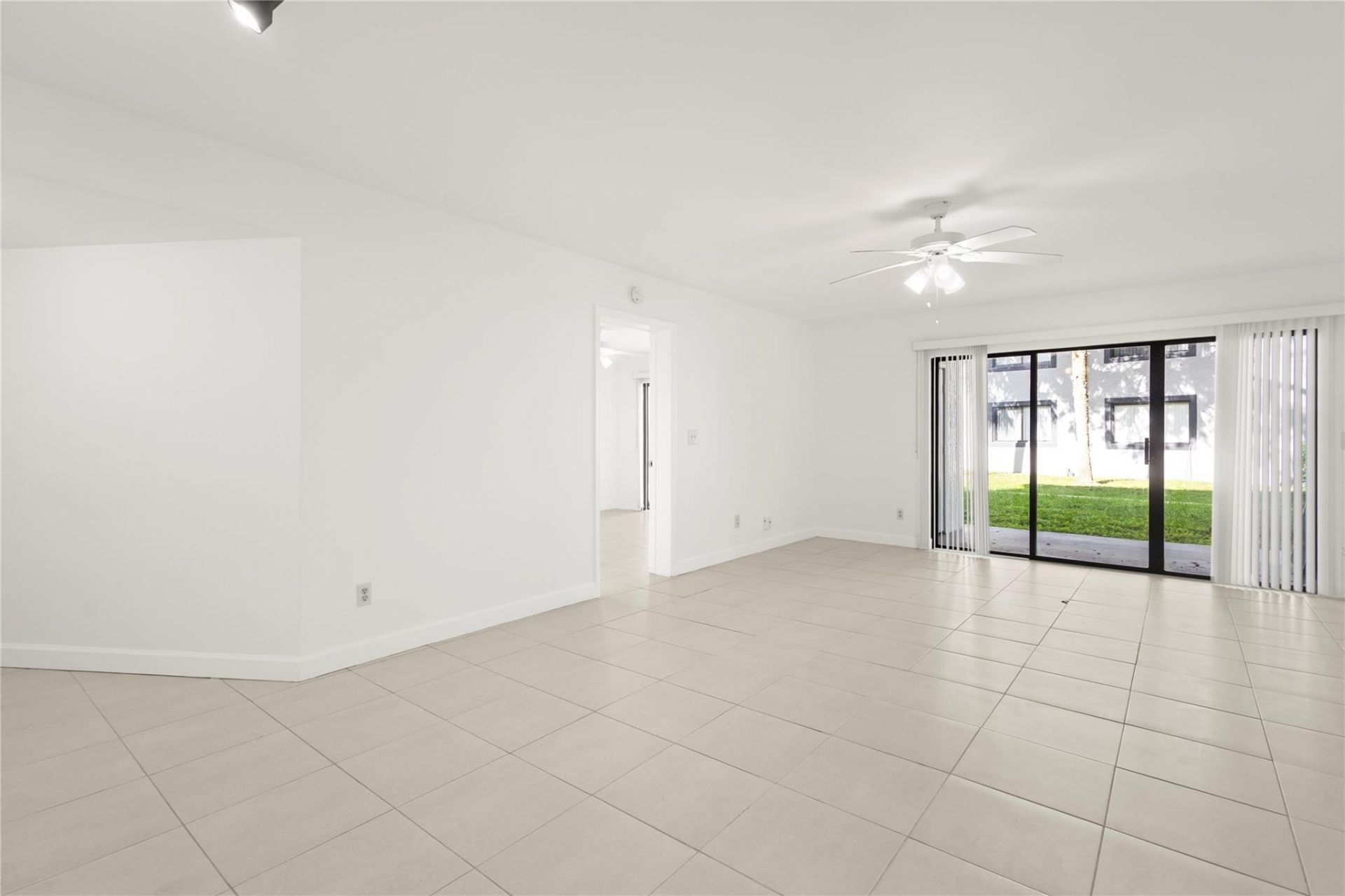 9166 W Atlantic Boulevard, Unit 1618, Coral Springs, FL 33071 Photo