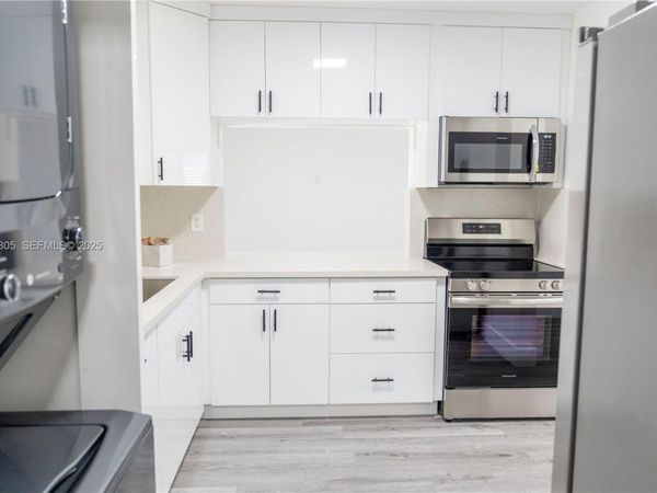 1530 NW 47th Ave, Lauderhill, FL 33313