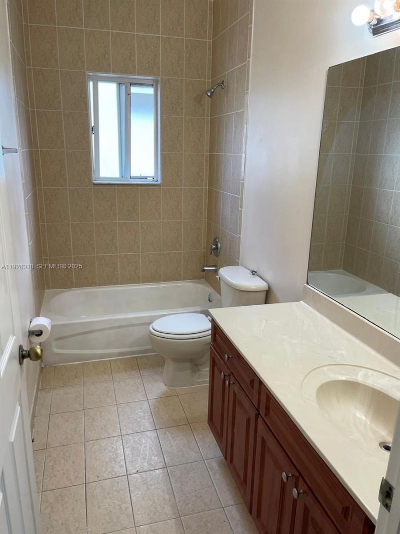 380 NE 31st Ter, Unit 380, Homestead, FL 33033 Photo