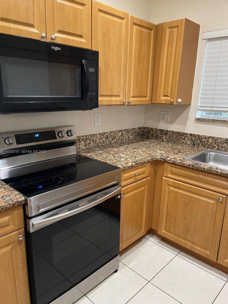 380 NE 31st Ter, Unit 380, Homestead, FL 33033 Photo