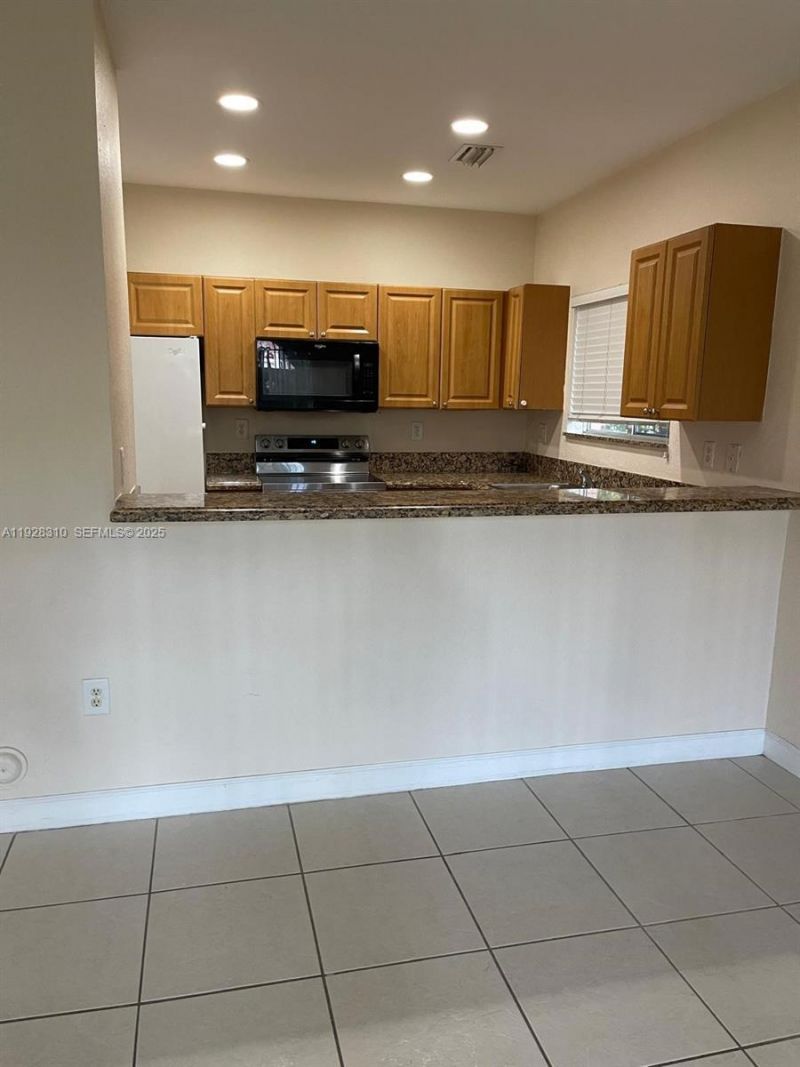 380 NE 31st Ter, Unit 380, Homestead, FL 33033 Photo