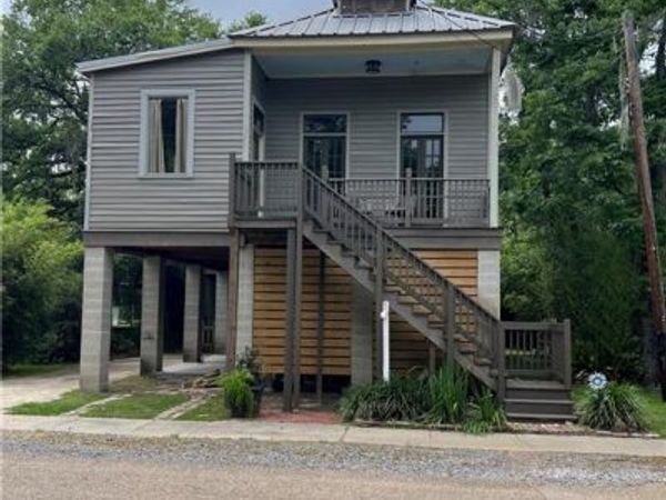 1104 PINE Street, Madisonville, LA 70447