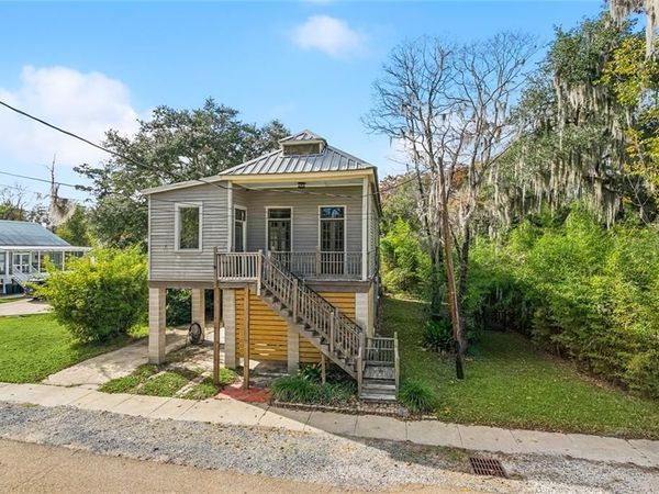 1104 PINE Street, Madisonville, LA 70447