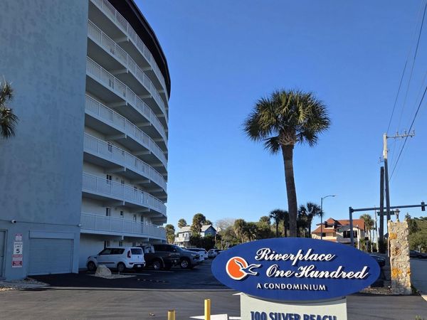 100 Silver Beach Avenue, Unit 214, Daytona Beach, FL 32118