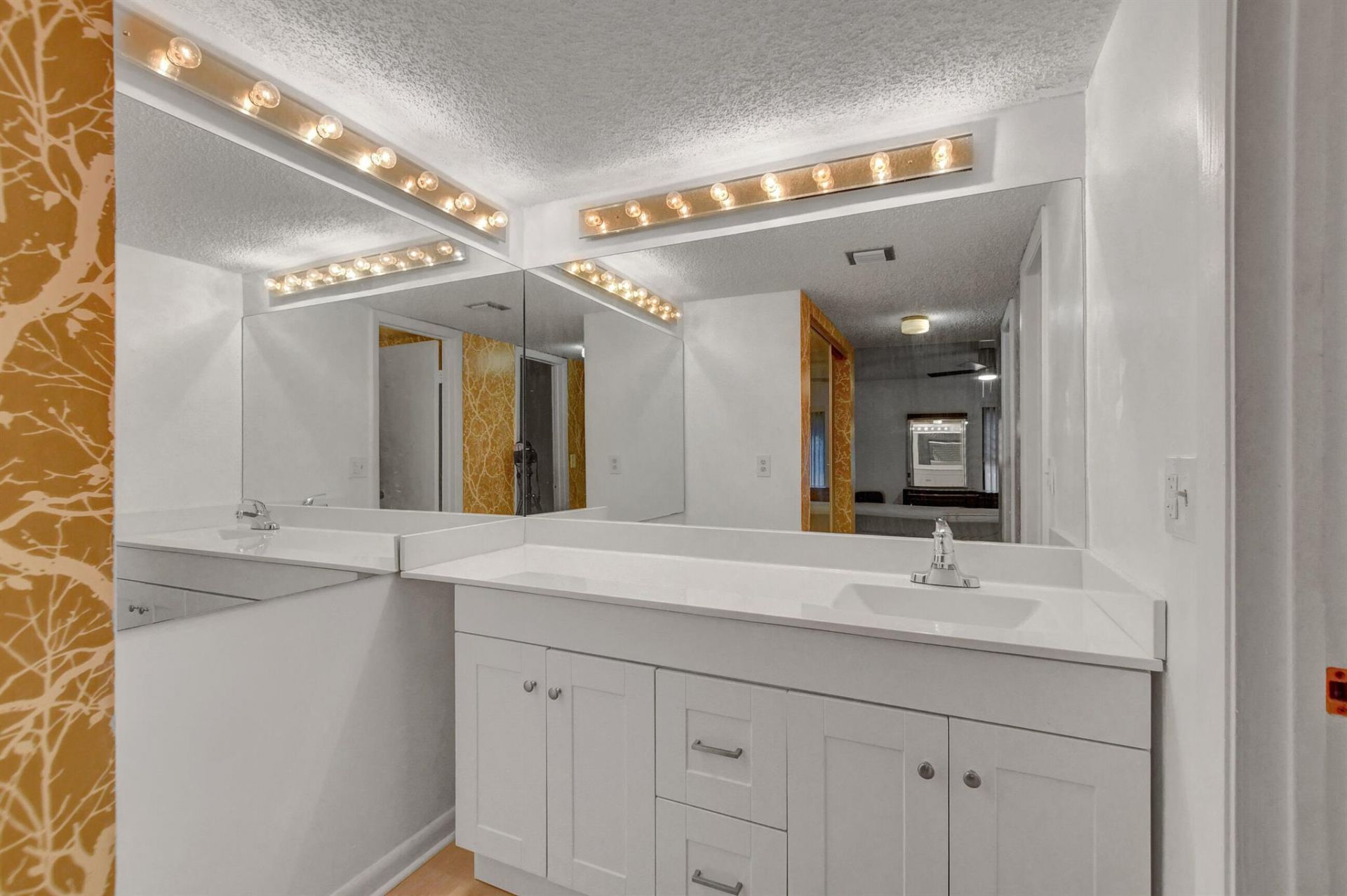 11255 Green Lake Drive, Unit 202, Boynton Beach, FL 33437 Photo