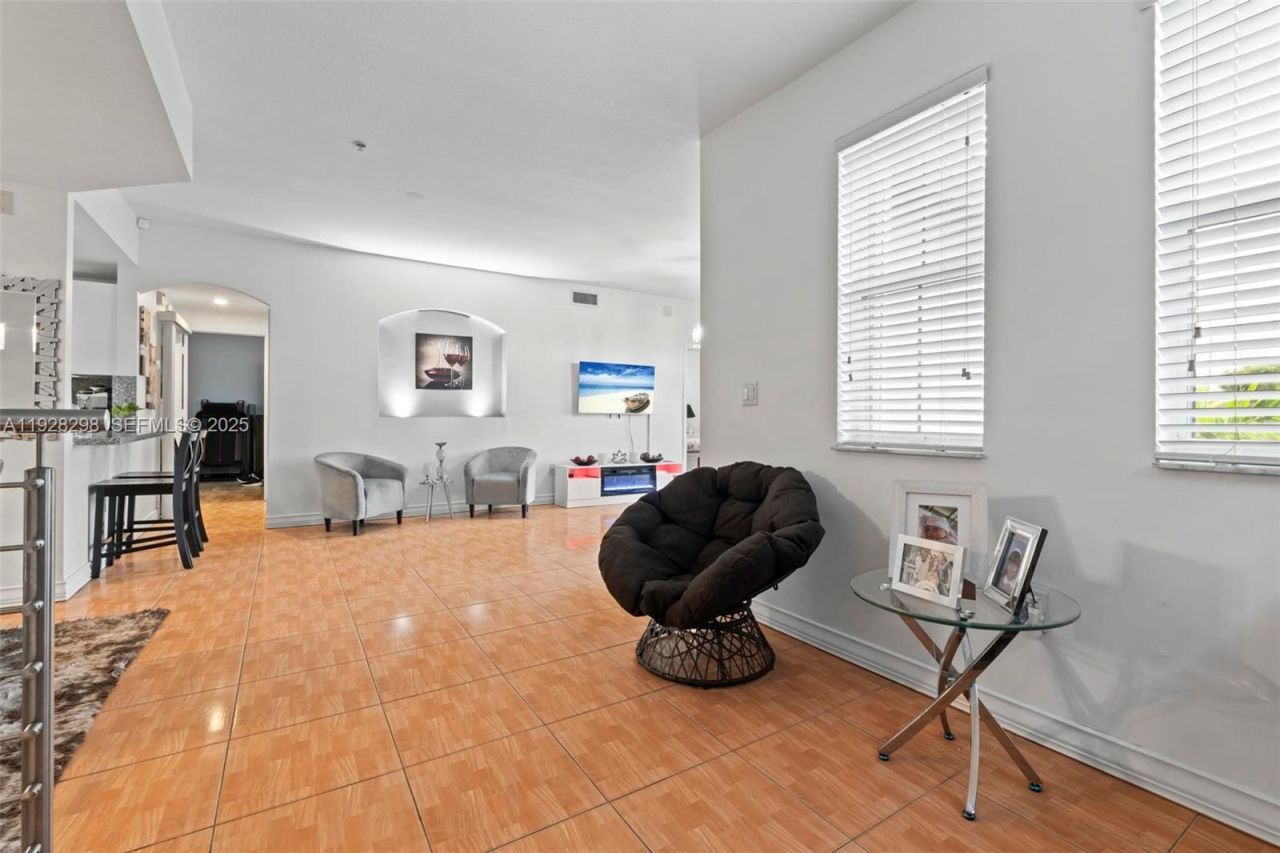 6500 NW 114th Ave, Unit 1032, Doral, FL 33178 Photo