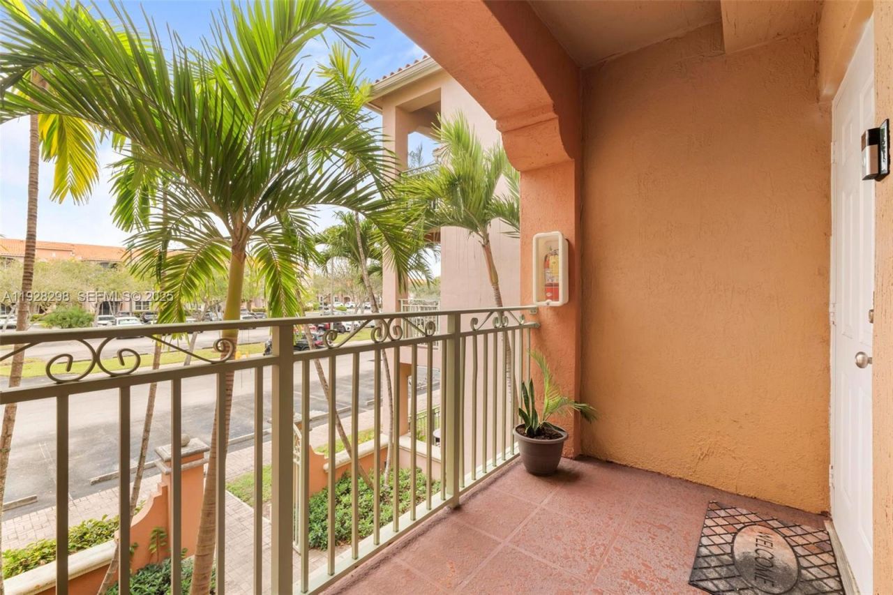 6500 NW 114th Ave, Unit 1032, Doral, FL 33178 Photo