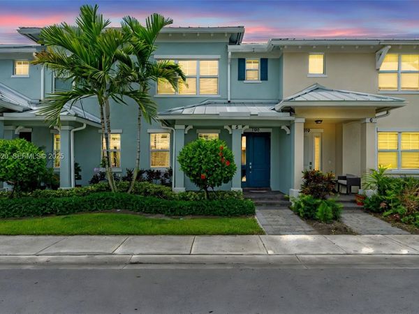 1190 Eucalyptus Dr, Unit 5, Hollywood, FL 33021