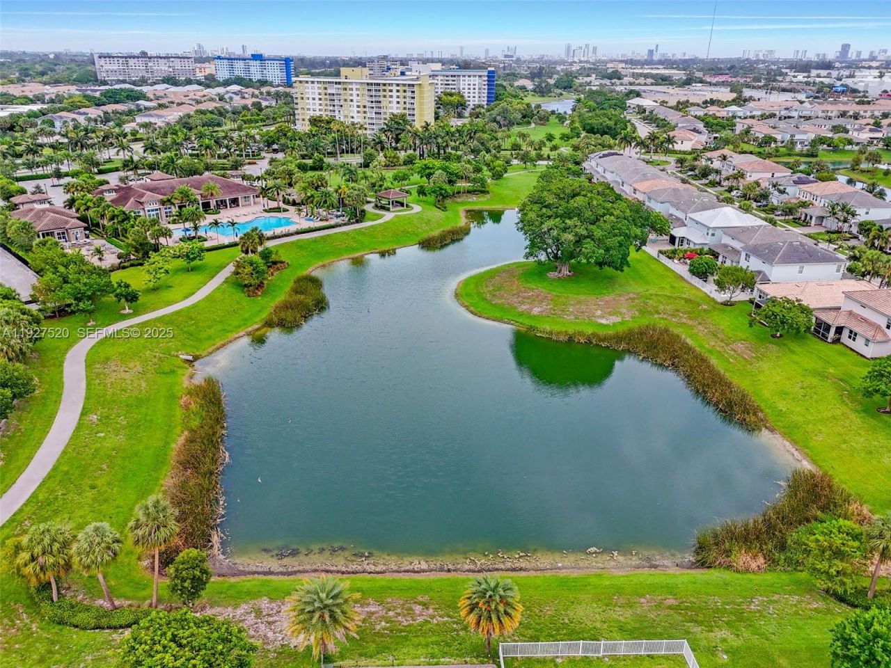 1190 Eucalyptus Dr, Unit 5, Hollywood, FL 33021 Photo