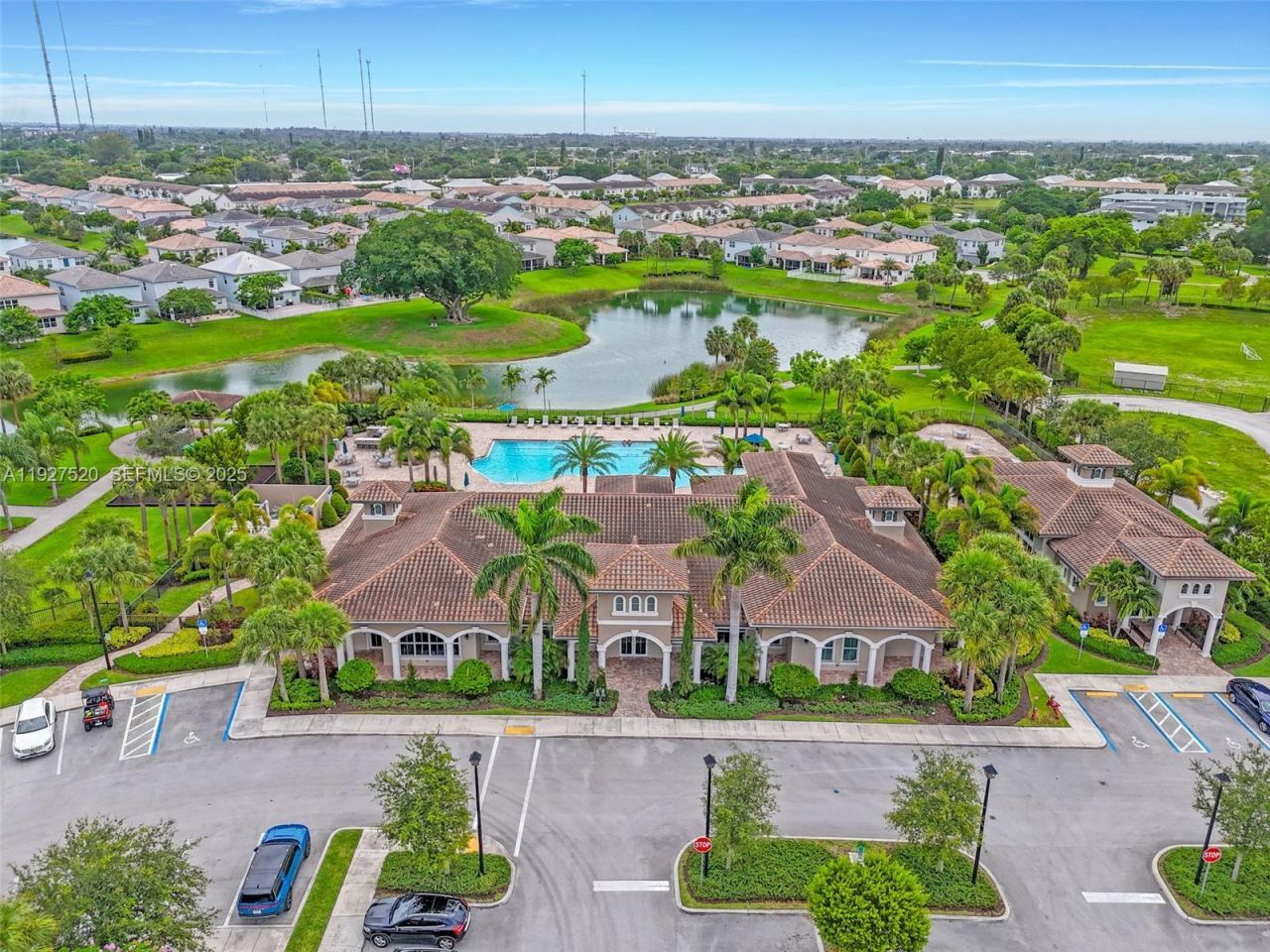 1190 Eucalyptus Dr, Unit 5, Hollywood, FL 33021 Photo