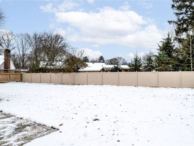 364 Mowbray Road, Akron, OH 44333 Photo 3