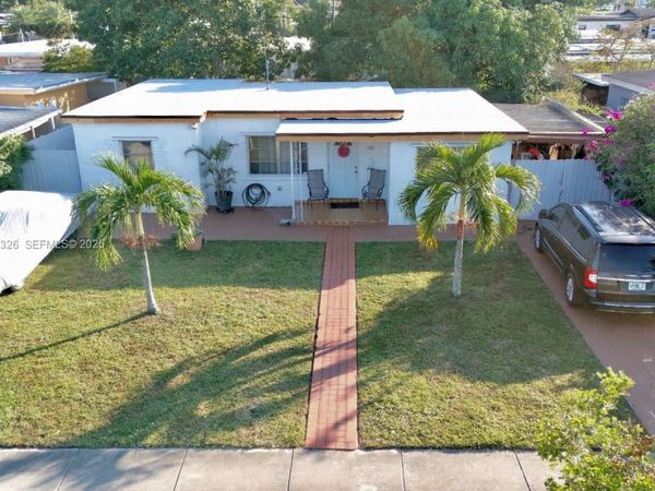 334 W 36th Ter, Hialeah, FL 33012