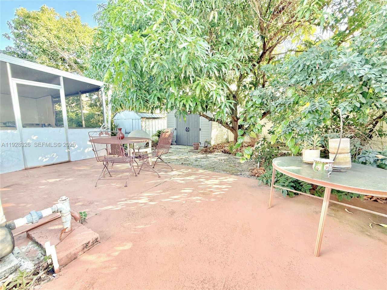 334 W 36th Ter, Hialeah, FL 33012 Photo