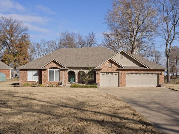 27204 S 125 Highway, Unit 9, Afton, OK 74331