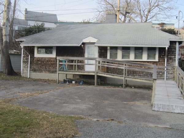 64 Kins Ct, Wareham, MA 02558