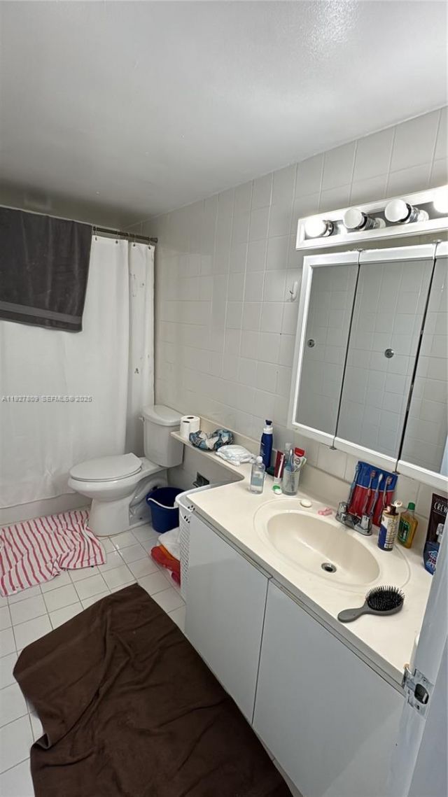 905 Brickell Bay Dr, Unit 1530, Miami, FL 33131 Photo