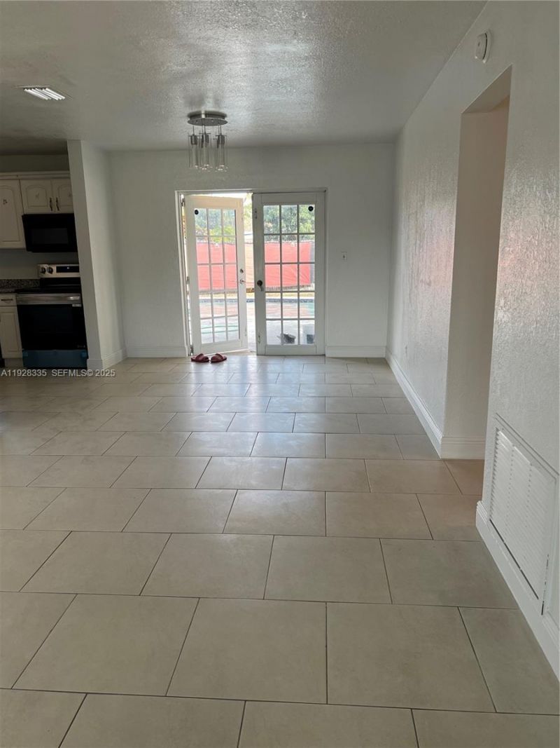 17331 NW 45th Ct, Miami Gardens, FL 33055 Photo