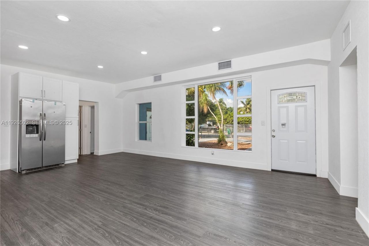 434 NW 110th St, Miami, FL 33168 Photo