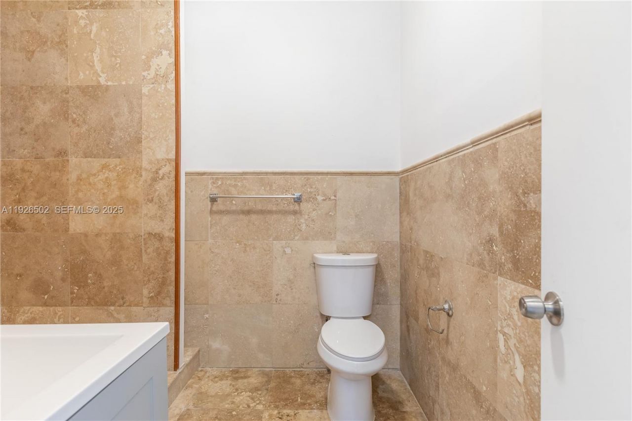 434 NW 110th St, Miami, FL 33168 Photo