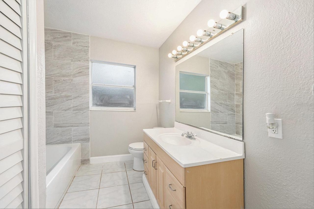 4260 Narvarez Way S, Saint Petersburg, FL 33712 Photo