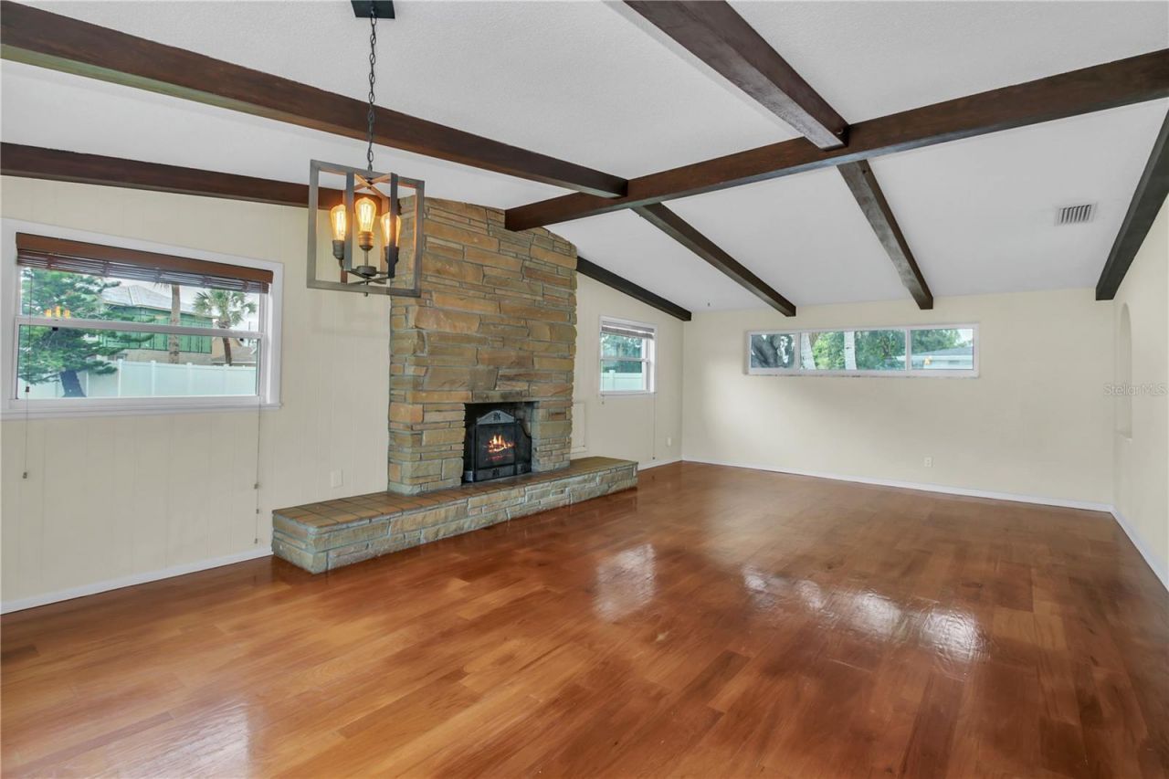 445 Desoto Drive, New Smyrna Beach, FL 32169 Photo