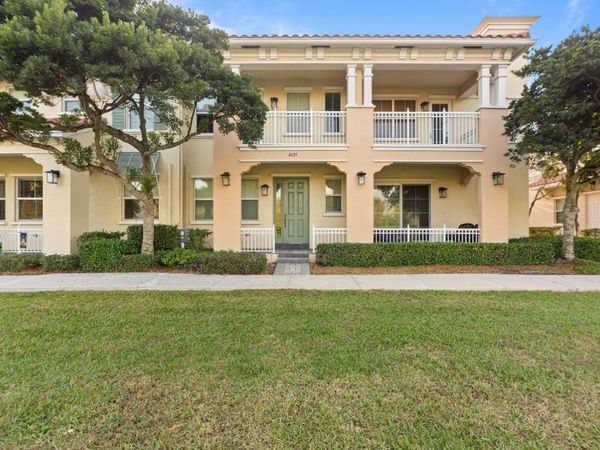 4025 Cascada Cir, Hollywood, FL 33024