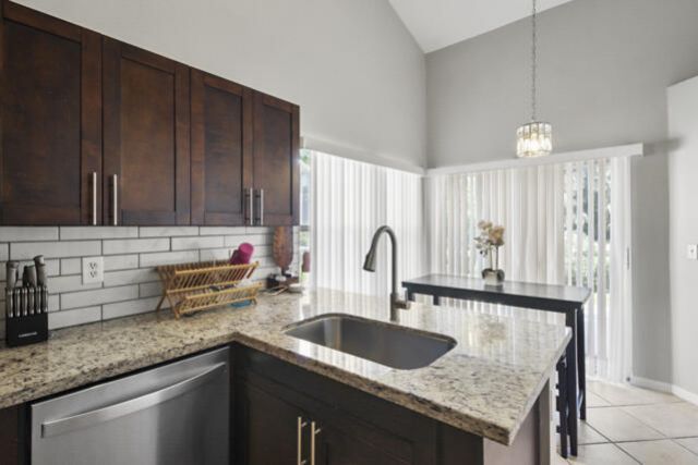 10601 Pelican Drive, Wellington, FL 33414 Photo