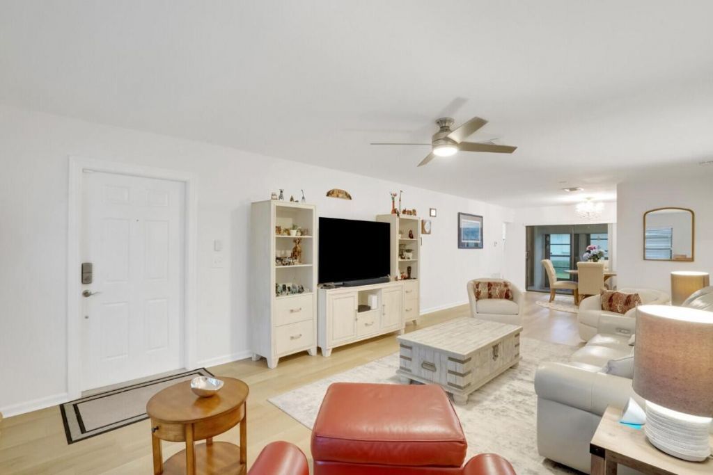 4180 Mango Tree Court, Unit B, Boynton Beach, FL 33436 Photo