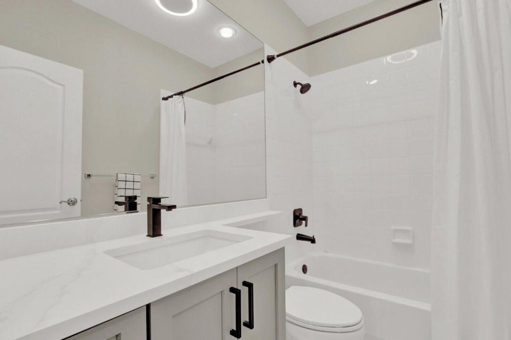 28 Live Oak Circle, Tequesta, FL 33469 Photo