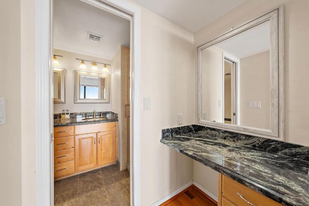 356 Golfview Road, Unit 805, North Palm Beach, FL 33408 Photo