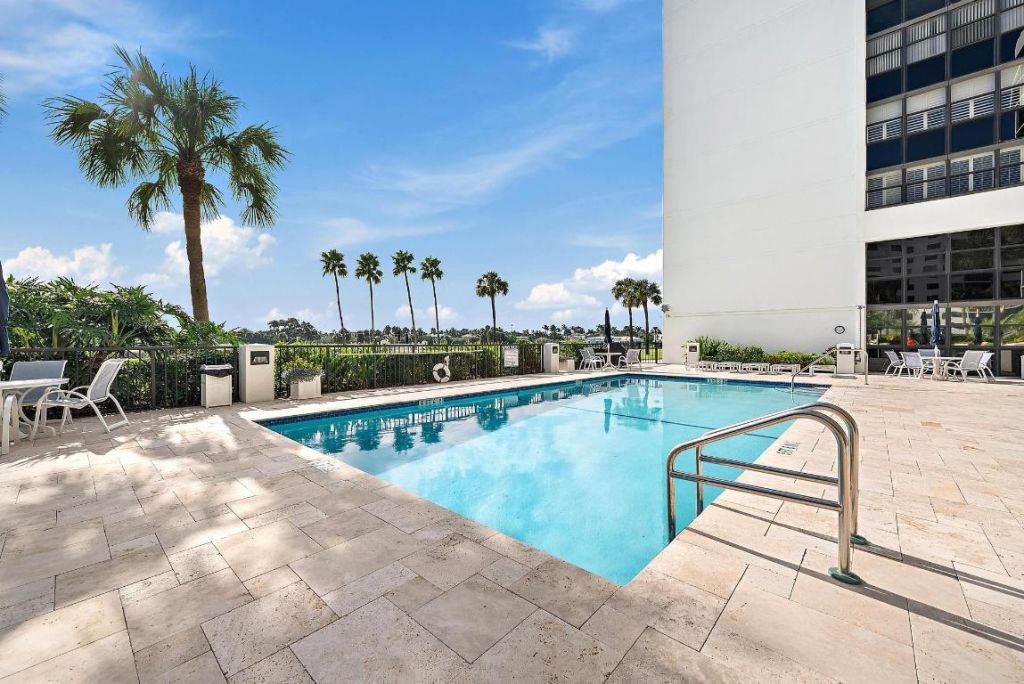 356 Golfview Road, Unit 805, North Palm Beach, FL 33408 Photo