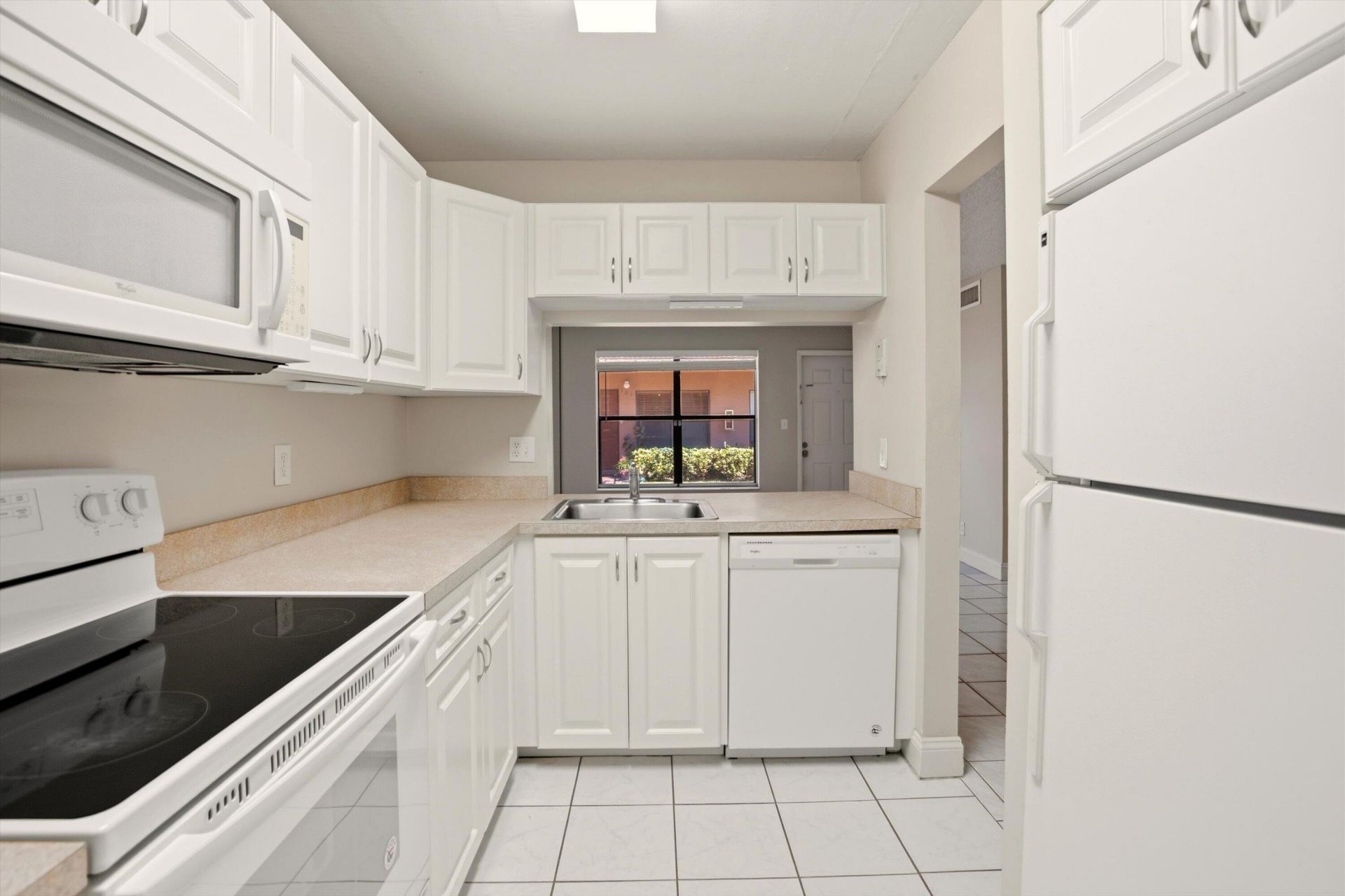 10049 Winding Lake Road, Unit 104, Sunrise, FL 33351 Photo