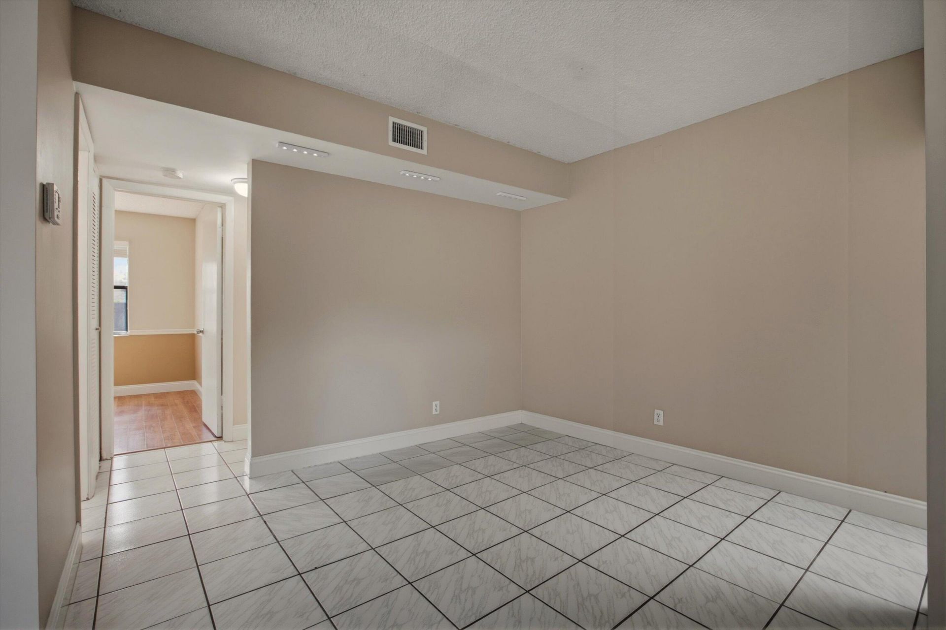 10049 Winding Lake Road, Unit 104, Sunrise, FL 33351 Photo