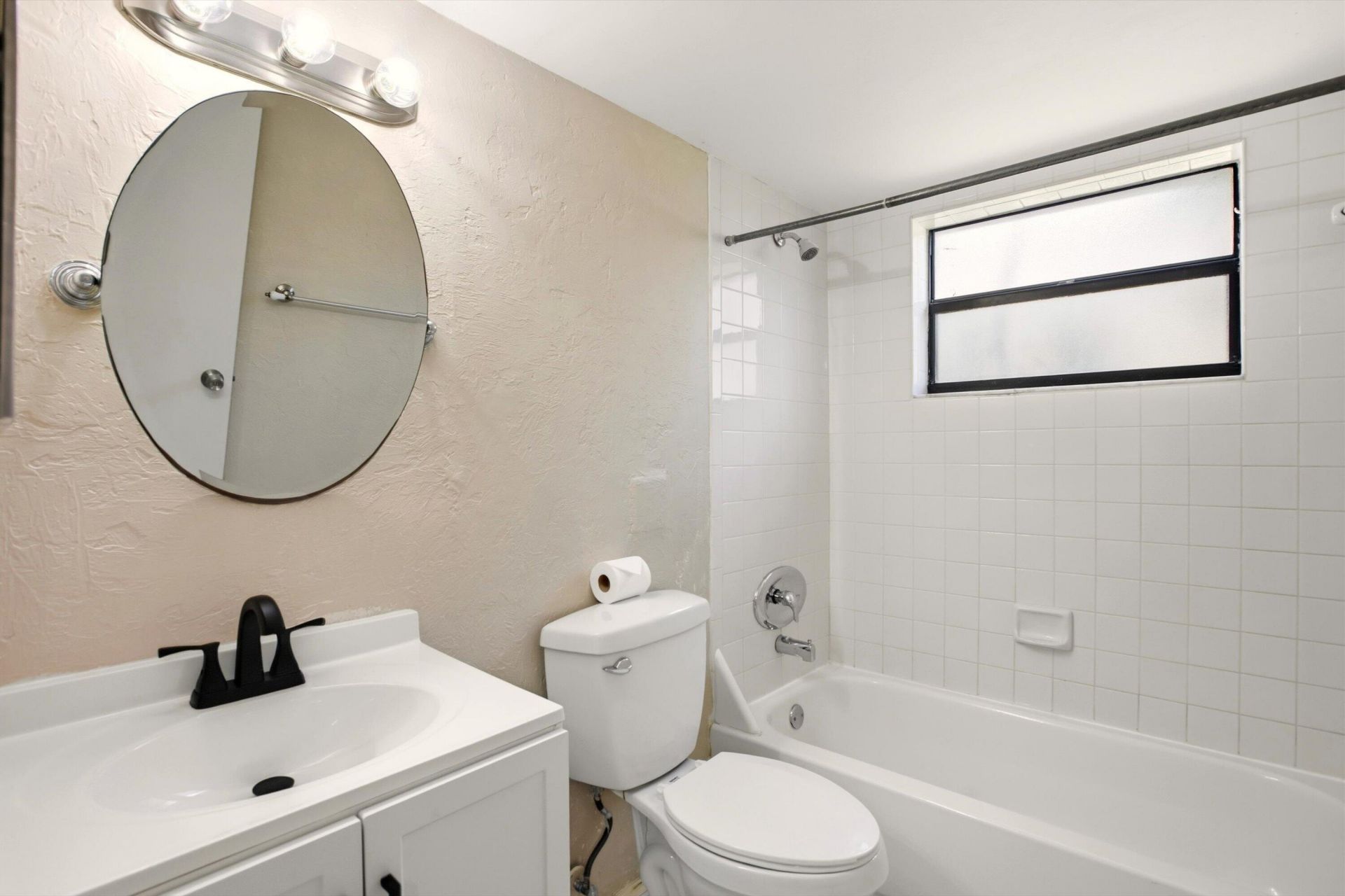 10049 Winding Lake Road, Unit 104, Sunrise, FL 33351 Photo