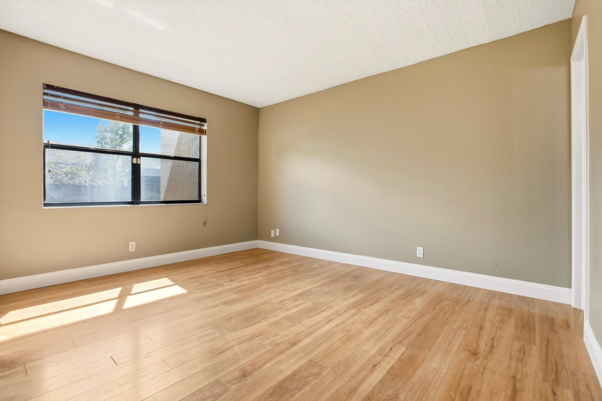 10049 Winding Lake Road, Unit 104, Sunrise, FL 33351 Photo