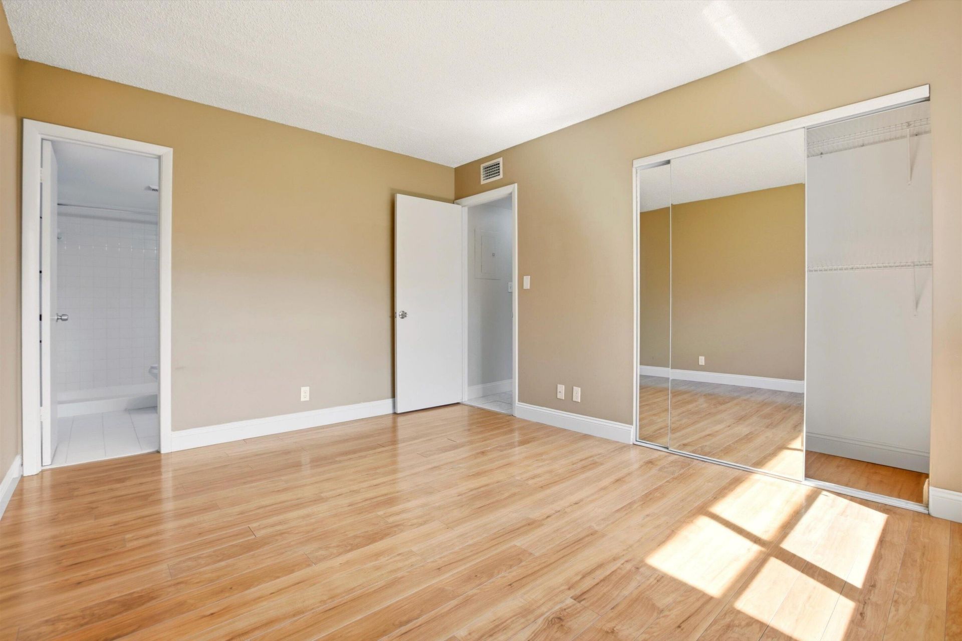 10049 Winding Lake Road, Unit 104, Sunrise, FL 33351 Photo