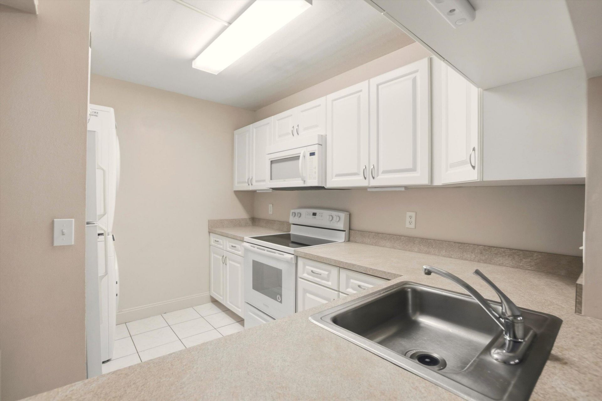 10049 Winding Lake Road, Unit 104, Sunrise, FL 33351 Photo