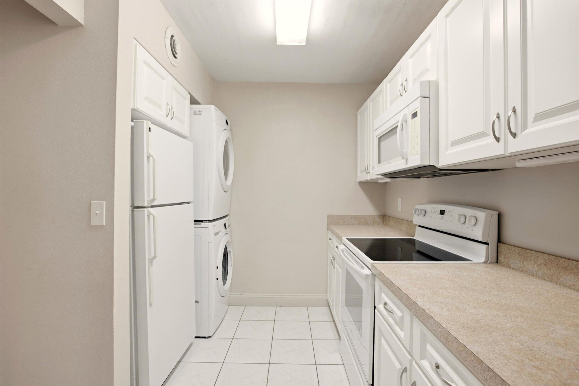 10049 Winding Lake Road, Unit 104, Sunrise, FL 33351 Photo