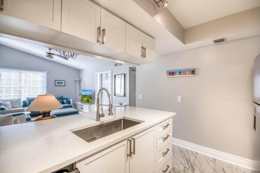 619 Waterside Drive, Hypoluxo, FL 33462 Photo