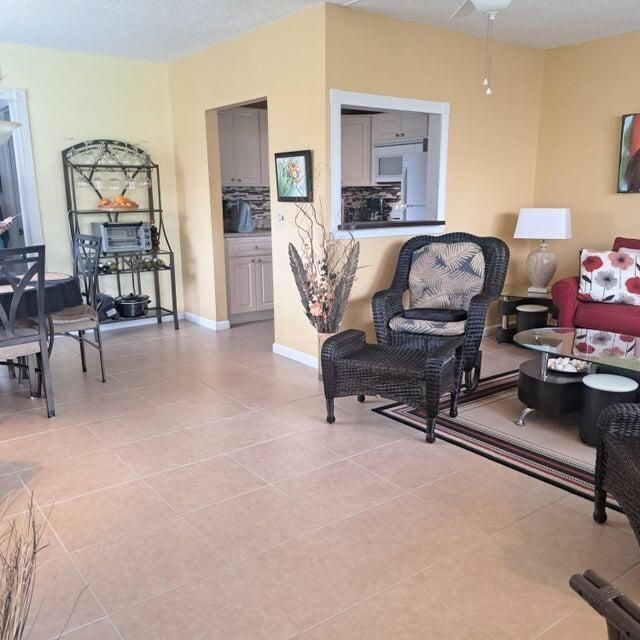 125 Norwich F, West Palm Beach, FL 33417 Photo