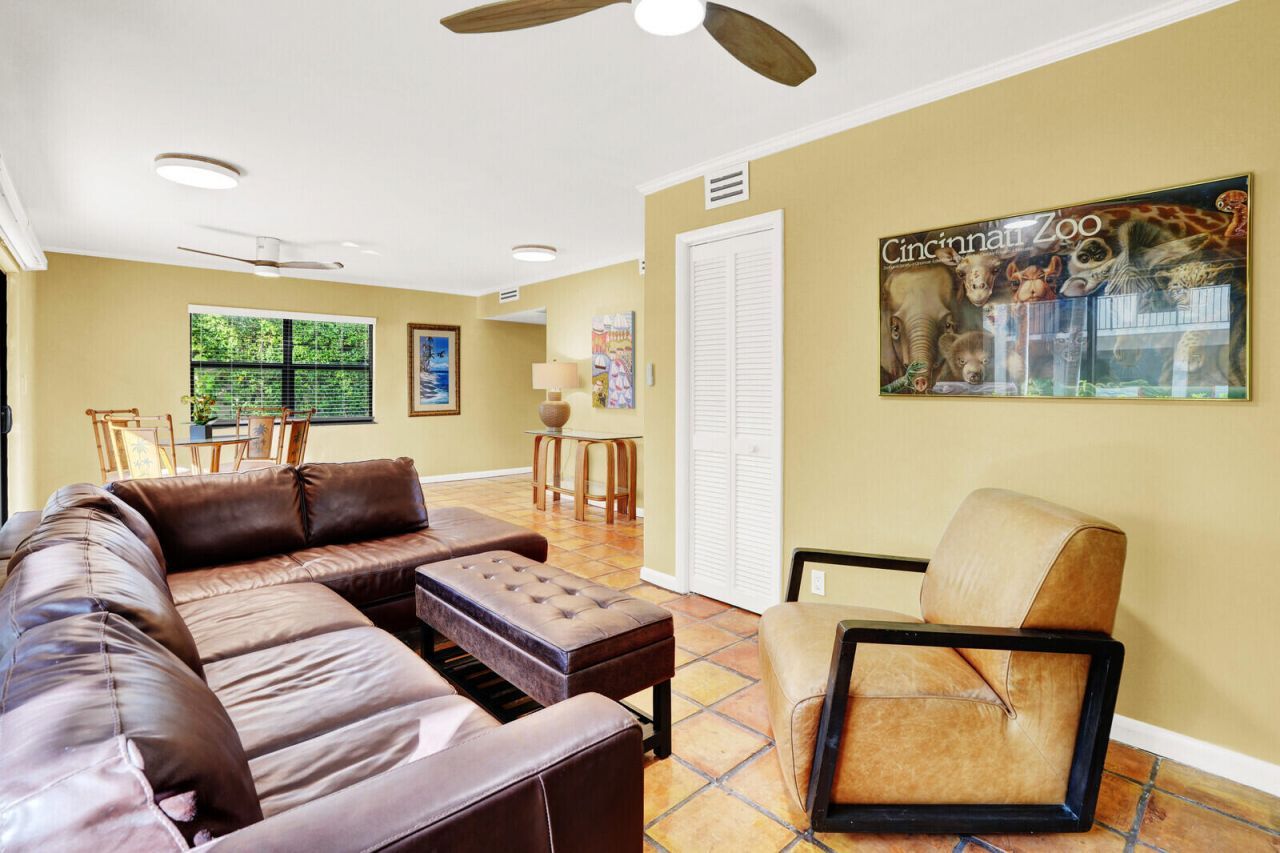 300 Inlet Way, Unit 2, Palm Beach Shores, FL 33404 Photo