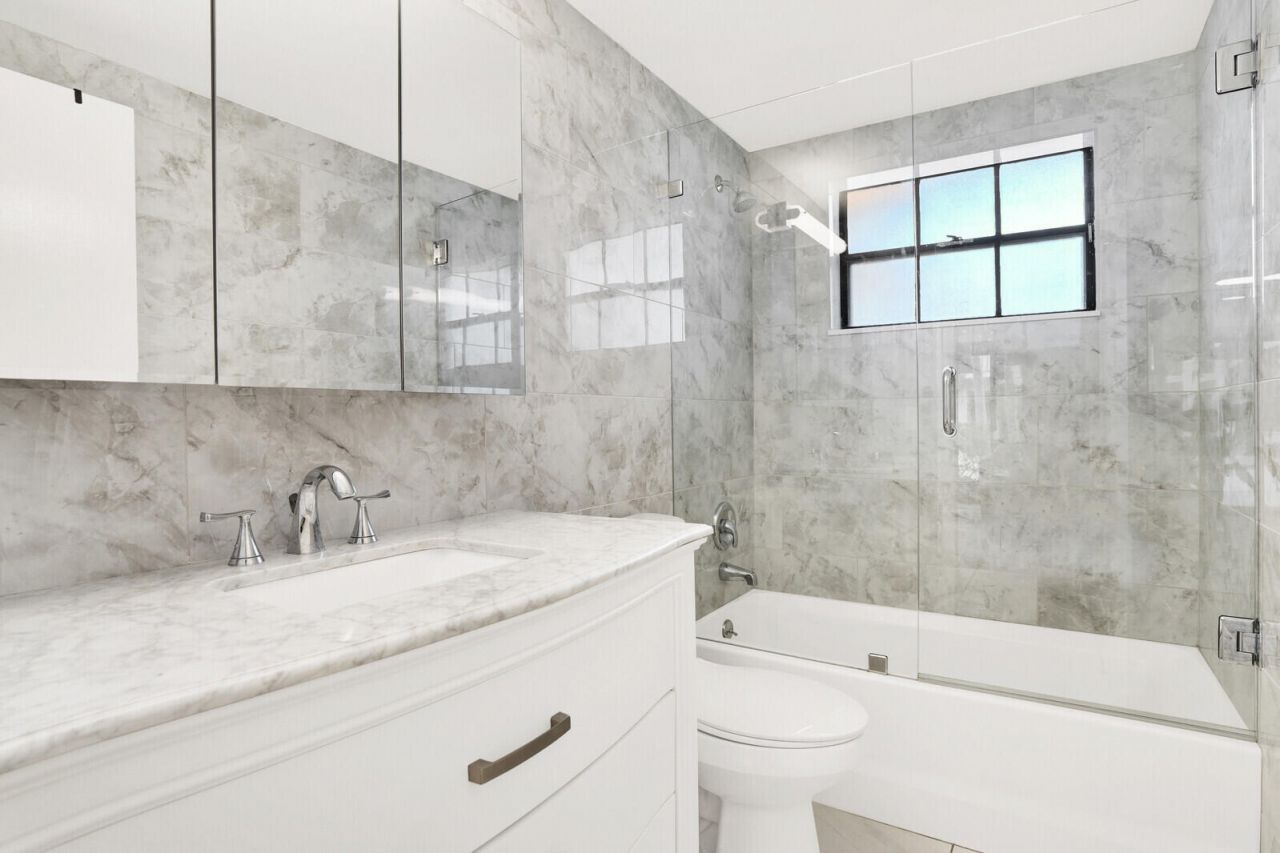 300 Inlet Way, Unit 2, Palm Beach Shores, FL 33404 Photo