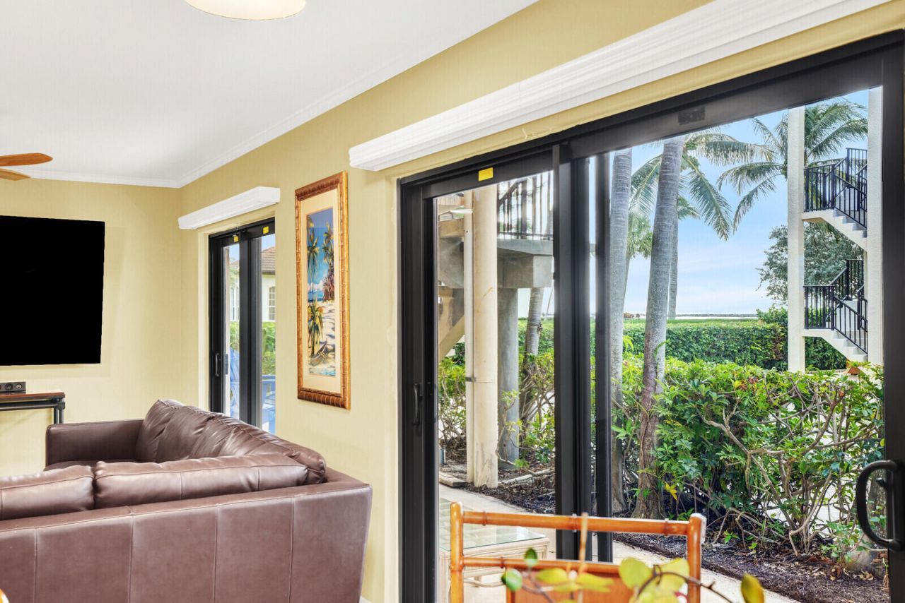 300 Inlet Way, Unit 2, Palm Beach Shores, FL 33404 Photo