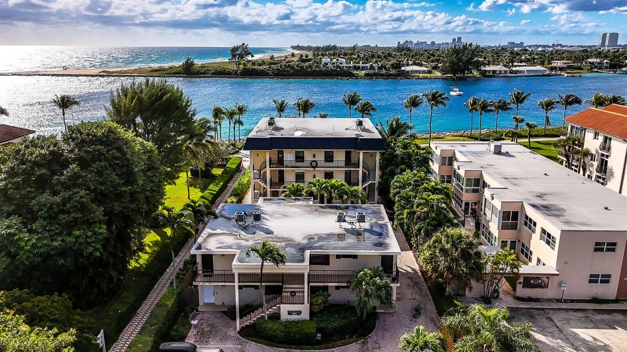 300 Inlet Way, Unit 2, Palm Beach Shores, FL 33404 Photo