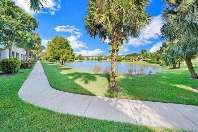 5219 Palmbrooke Circle, West Palm Beach, FL 33417 Photo