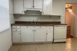 848 Lynwood Drive photo 4